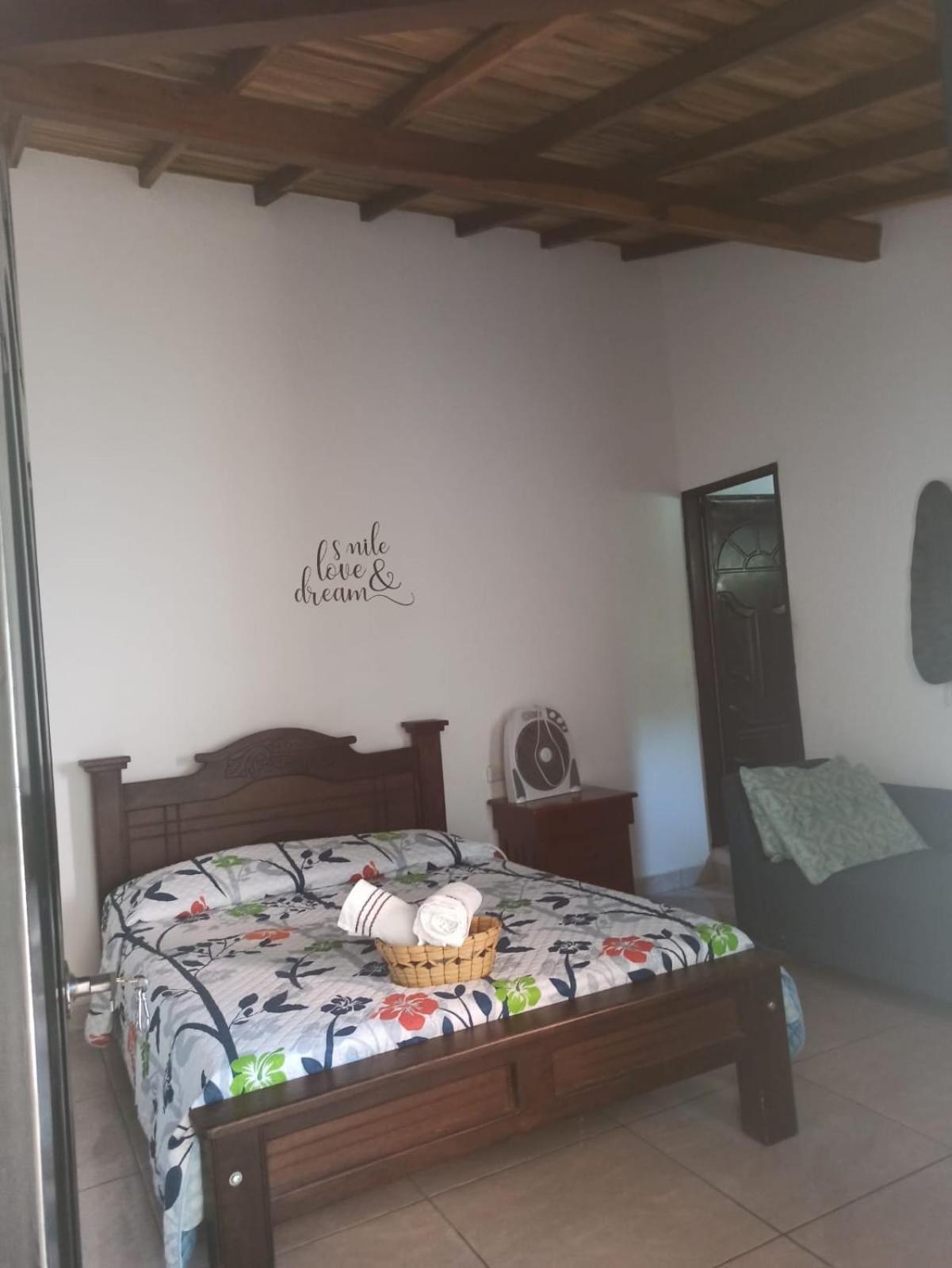 Hostal Jose Navarro Guadalupe Exterior photo